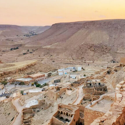 Excursion-dans-le-desert-de-Ksar-Ghilen-et-Tataouine.